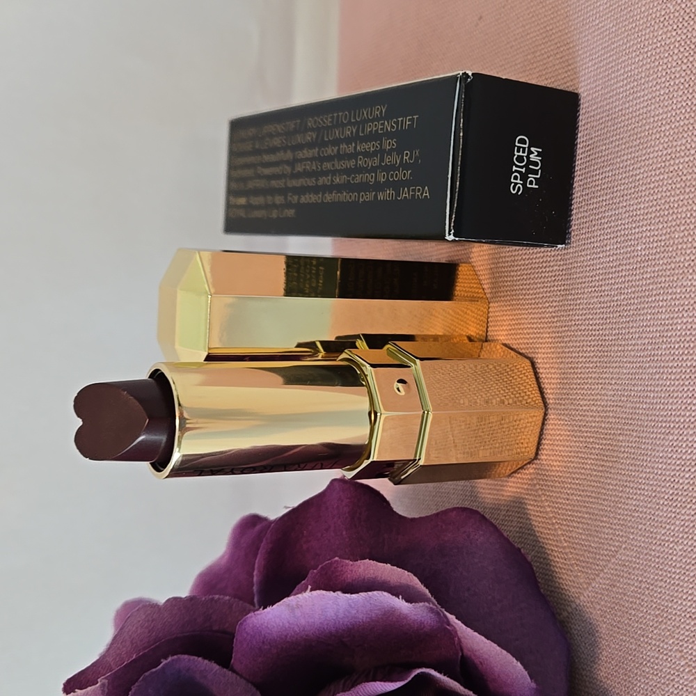 JAFRA Luxury Lipstick – Spiced Plum | Discontinued Shade | NWT - Picture 2 of 5